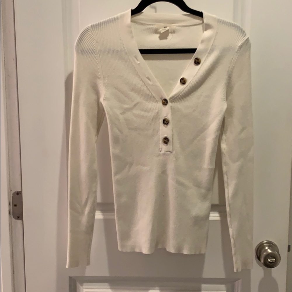 White ribbed sweater